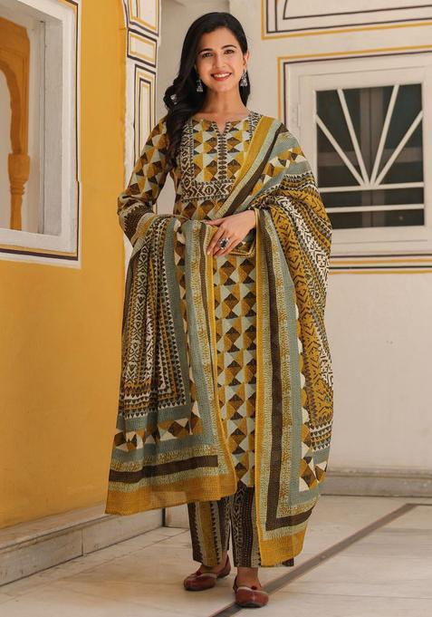 Green Printed Cotton Kurta Set — view on Indya