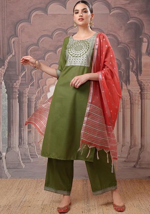 Green Printed Polyester Kurta Set — view on Indya