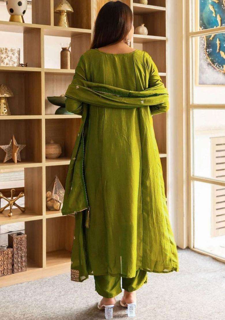 Lime Green Embroidered Silk Blend Kurta Set - Indya