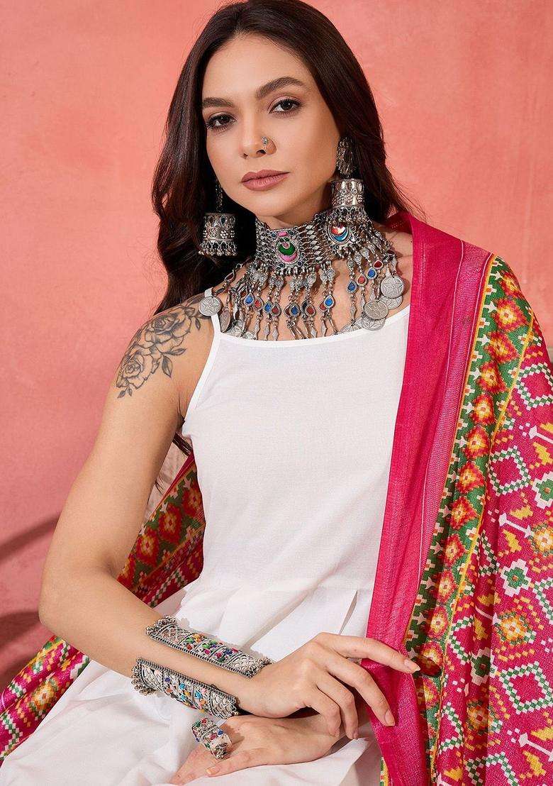 White Solid Viscose Kurta Set - Indya