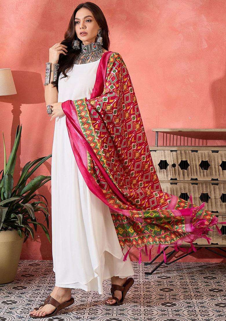 White Solid Viscose Kurta Set - Indya