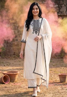 White Yoke Design Cotton Kurta Set
