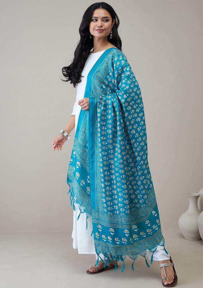 White Solid Viscose Kurta Set - Indya