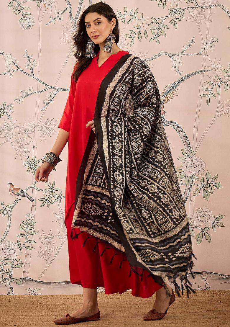 Red Solid Viscose Kurta Set - Indya