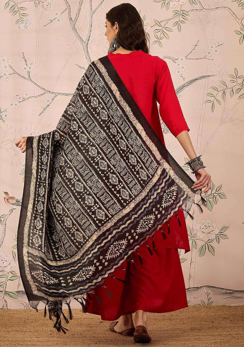 Red Solid Viscose Kurta Set - Indya