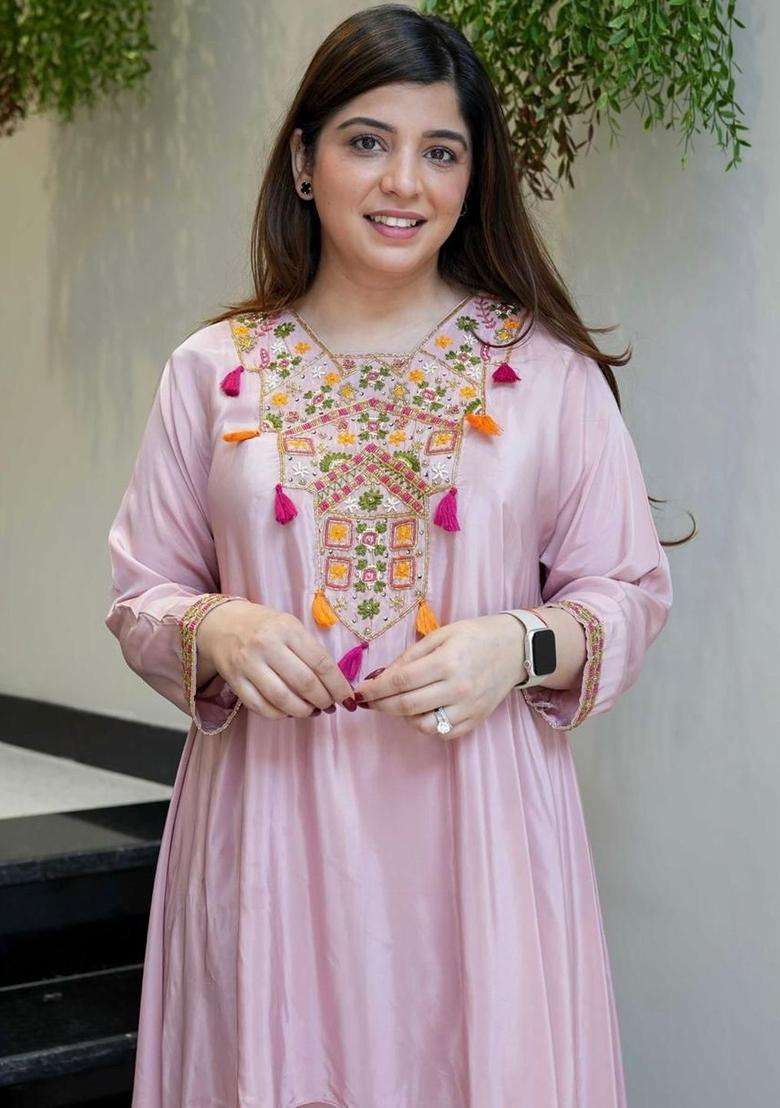 Pink Embroidered Crepe Kurta Set - Indya