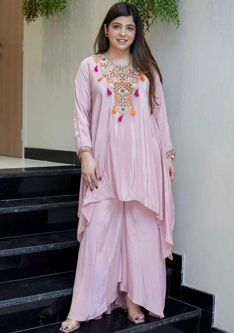 Pink Embroidered Crepe Kurta Set - Indya