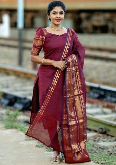 Maroon Solid Cotton Kurta Set