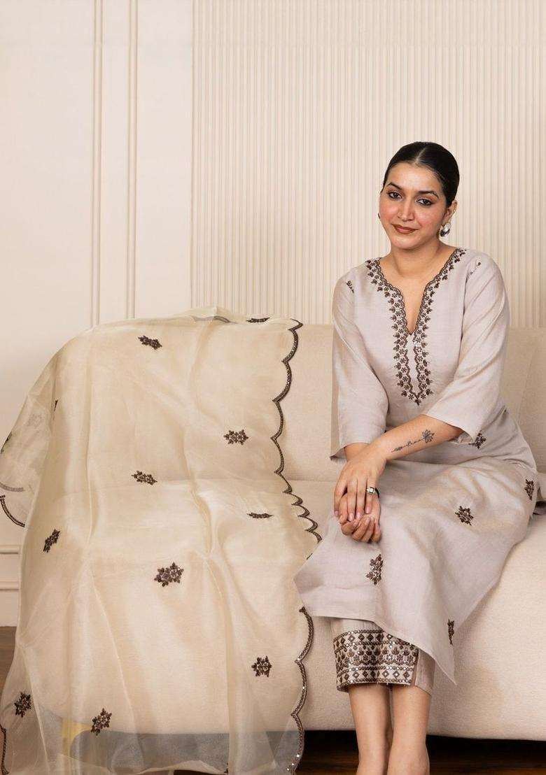 Off White Embroidered Viscose Kurta Set - Indya