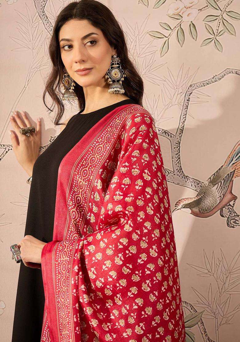 Black Solid Viscose Kurta Set - Indya