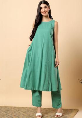 Sea Green Solid Blended Kurta Set
