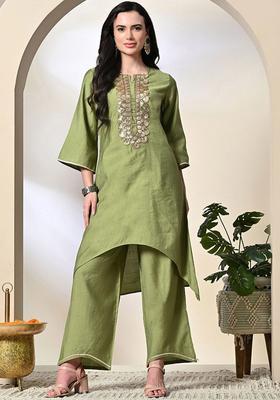 Green Yoke Design Silk Blend Kurta Set