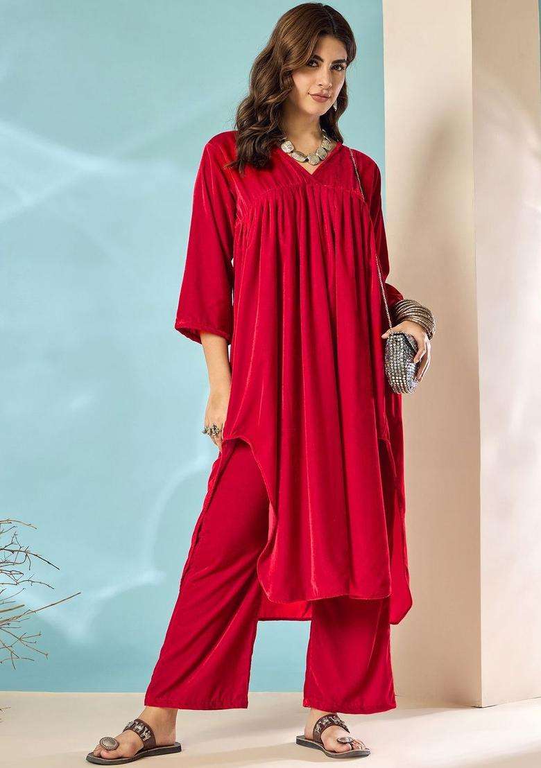 Red Solid Velvet Kurta Set - Indya