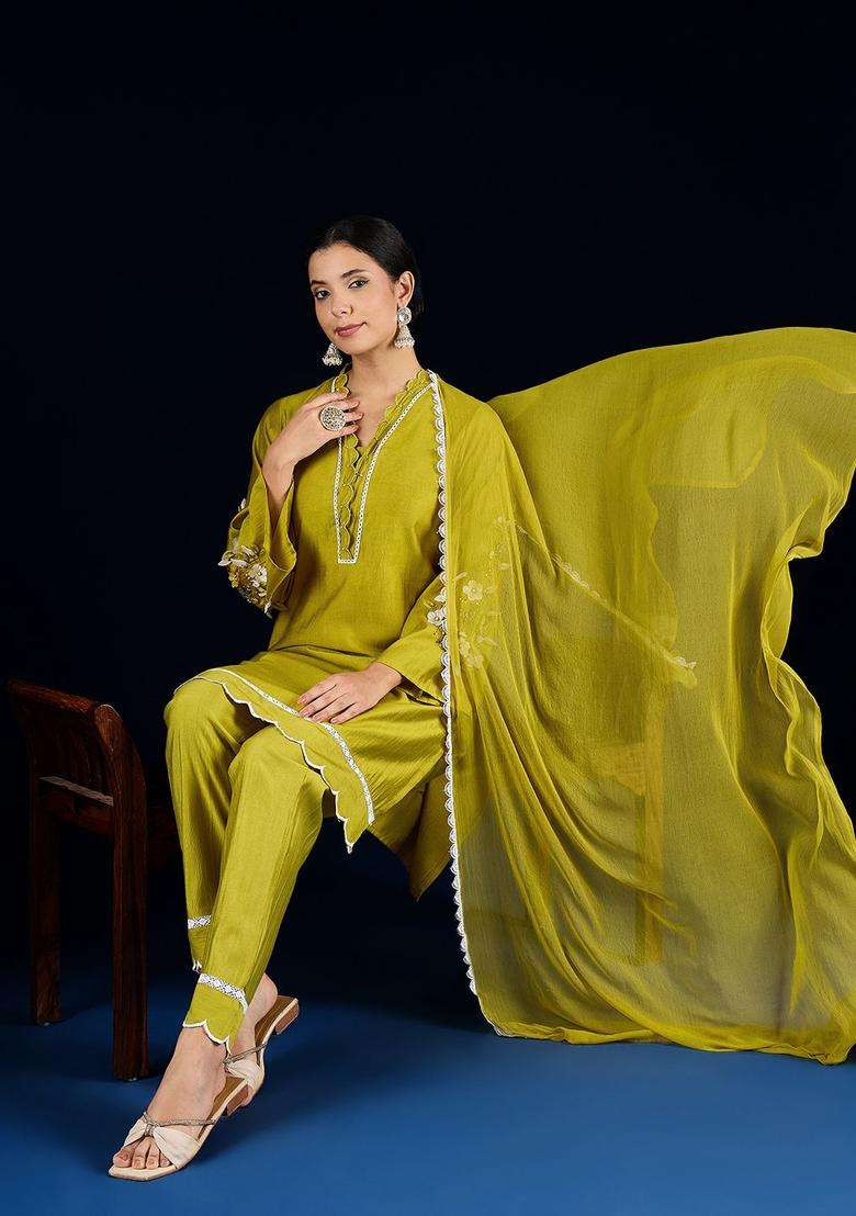 Green Solid Silk Blend Kurta Set - Indya