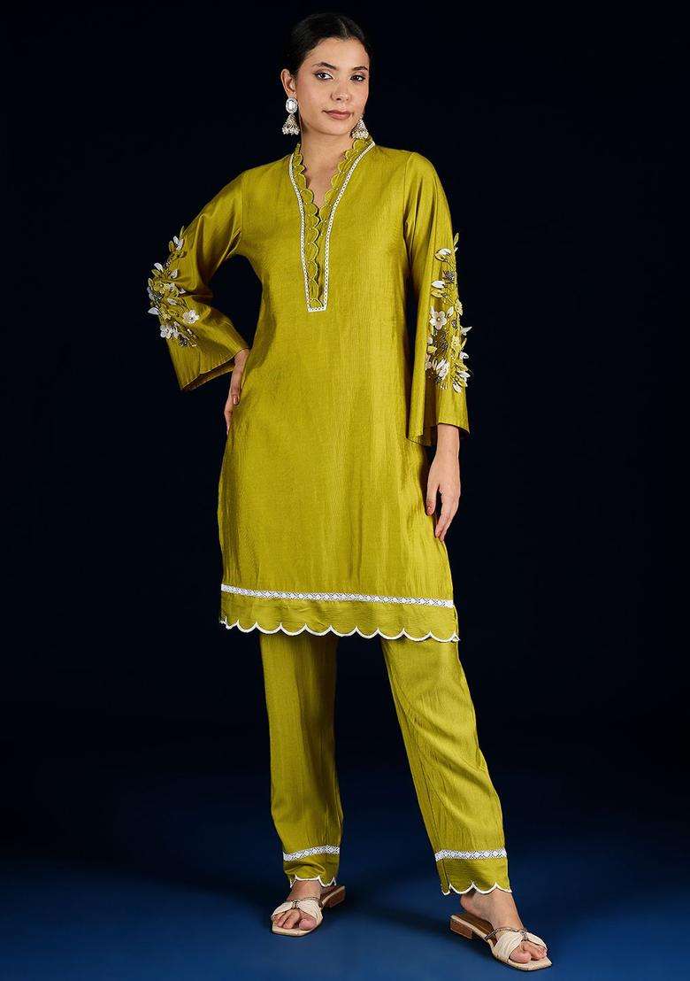 Green Solid Silk Blend Kurta Set - Indya
