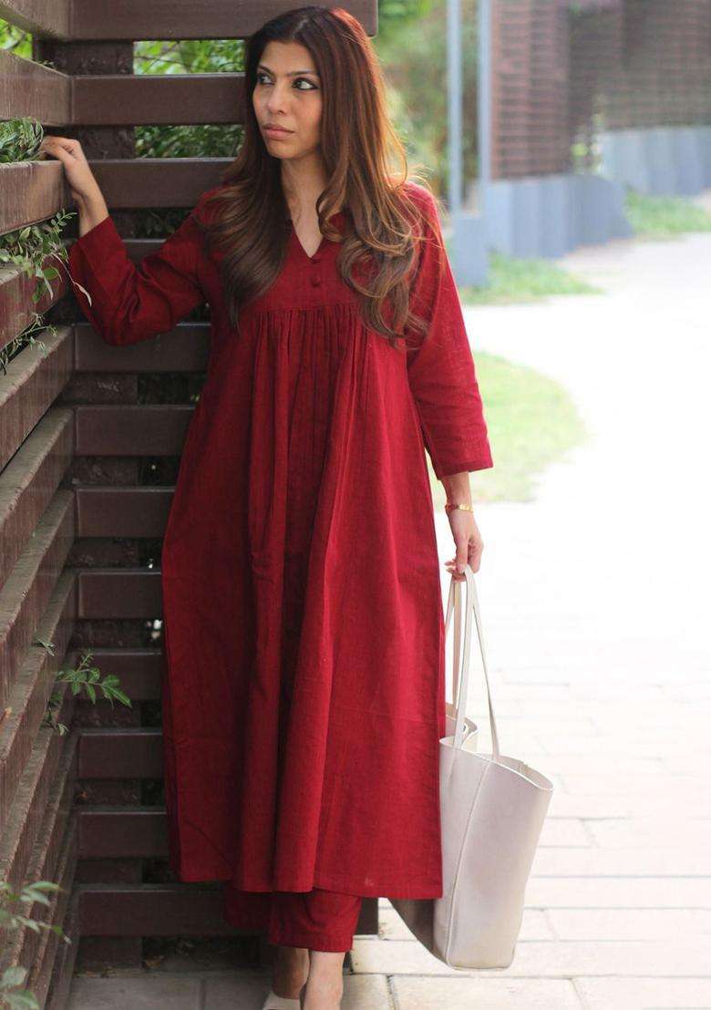 Red Solid Viscose Kurta Set - Indya