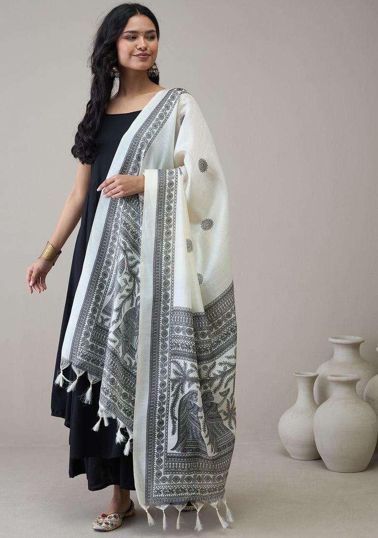 Black Solid Viscose Kurta Set - Indya
