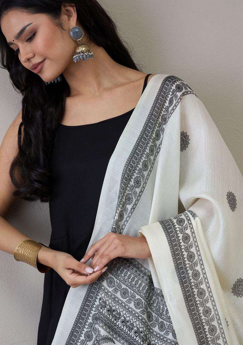 Black Solid Viscose Kurta Set - Indya