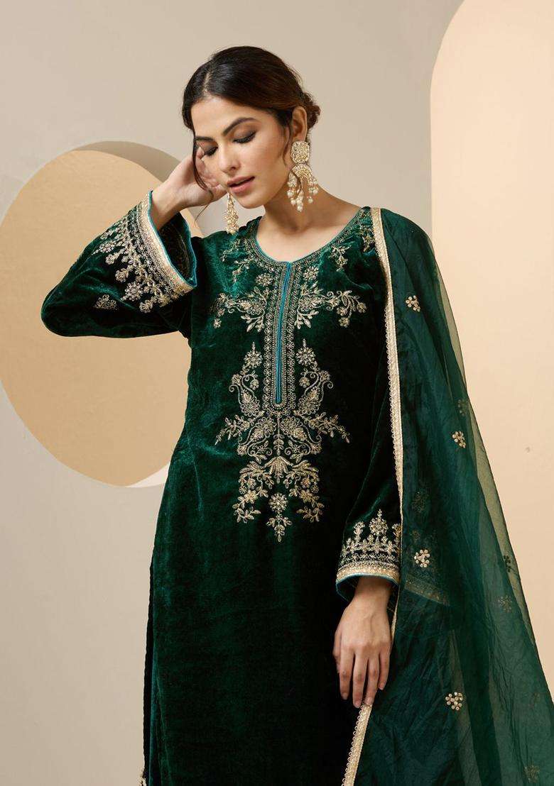 Green Embroidered Velvet Kurta Set - Indya
