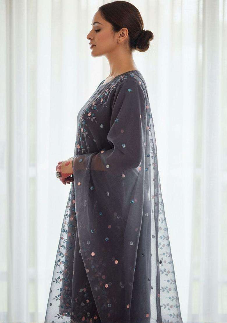 Grey Embroidered Silk Blend Kurta Set - Indya