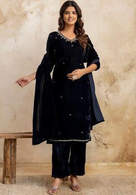 Navy Blue Embroidered Velvet Kurta Set