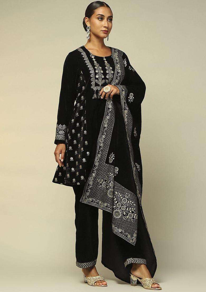 Black Embroidered Polyester Kurta Set - Indya