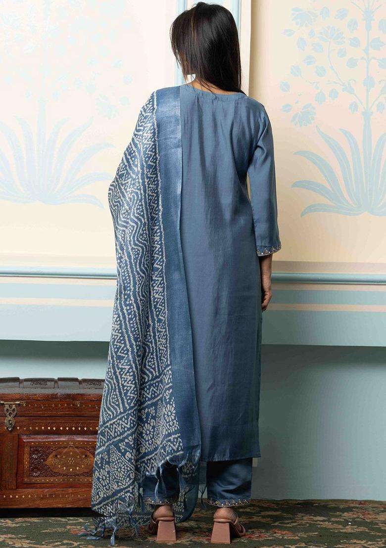 Grey Embroidered Silk Blend Kurta Set - Indya