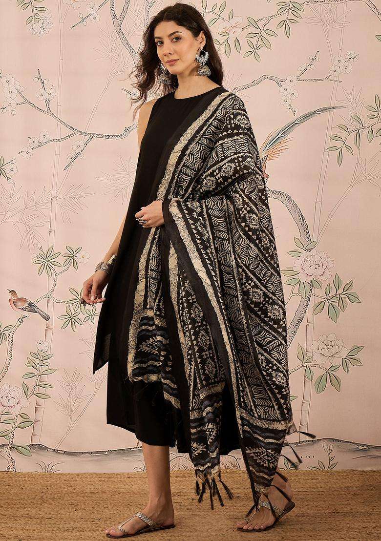 Black Solid Viscose Kurta Set - Indya