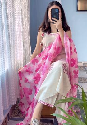 Off White Embroidered Viscose Straight Kurta Sets