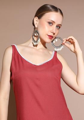 Maroon Solid Viscose Straight Kurta Sets