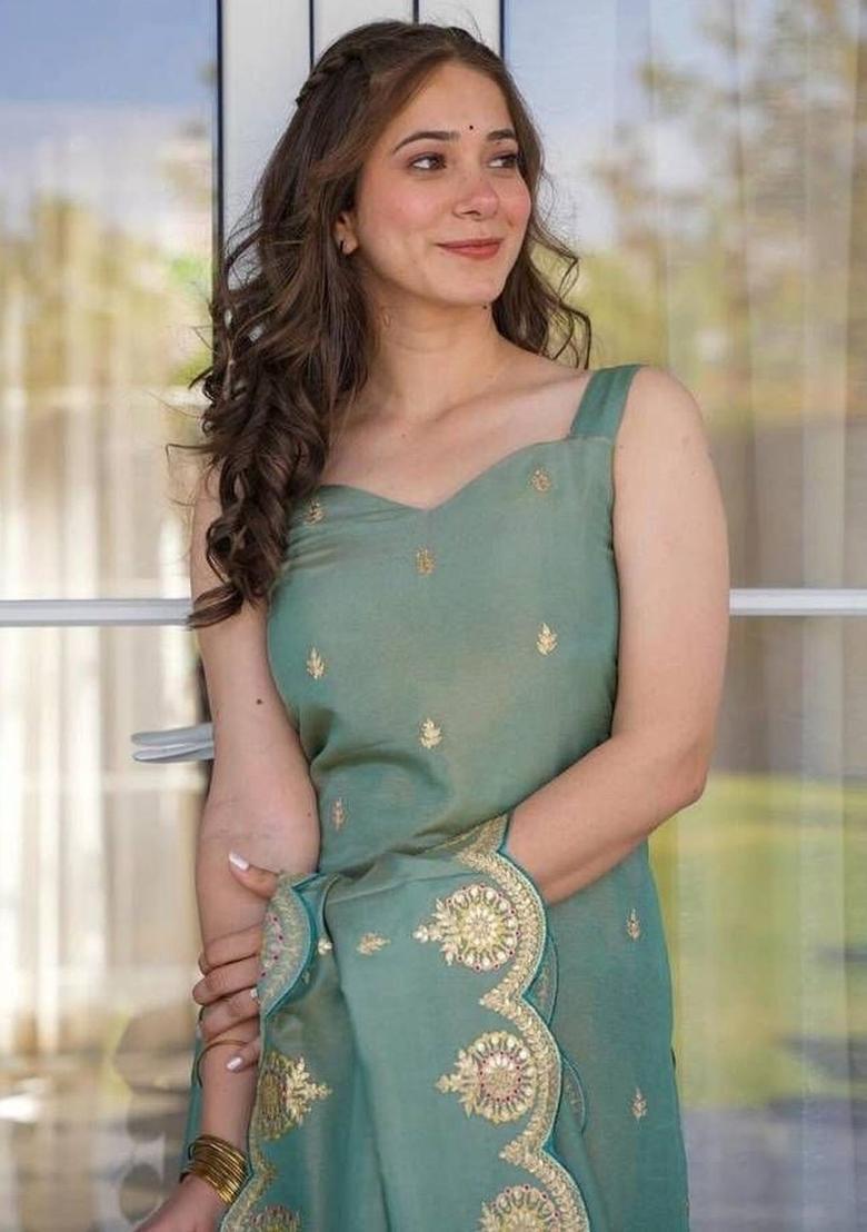 Sea Green Embroidered Silk Straight Kurta Sets - Indya