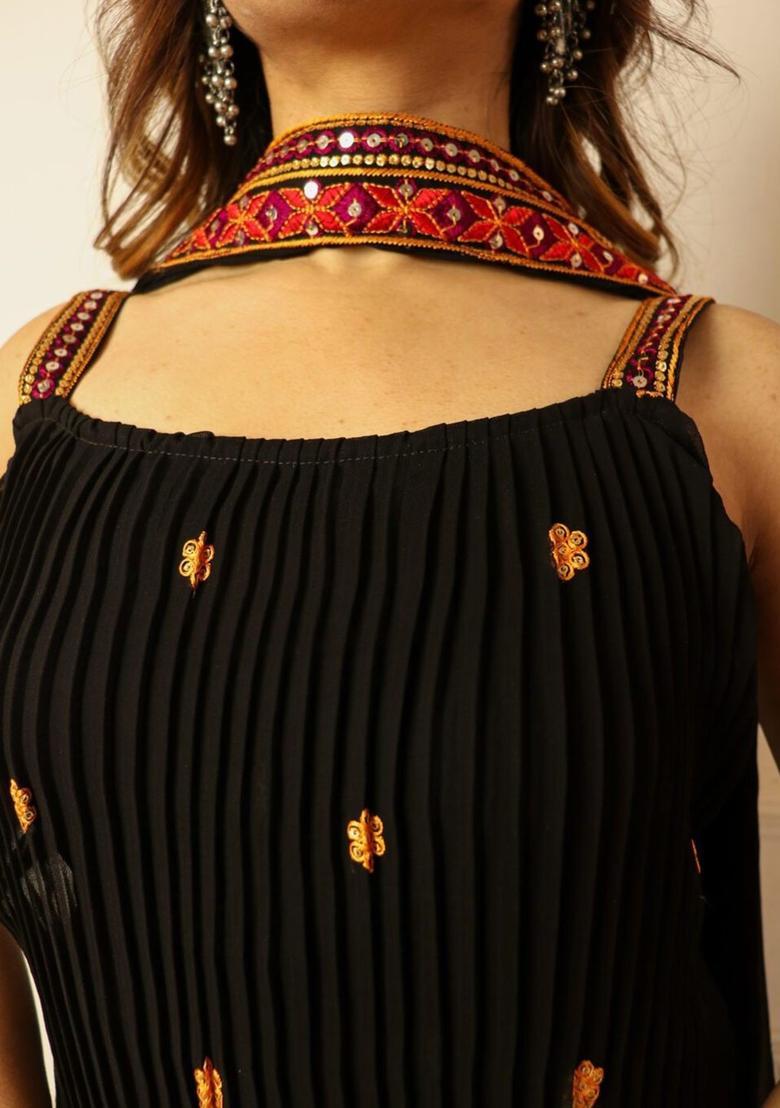 Black Embroidered Georgette Straight Kurta Sets - Indya