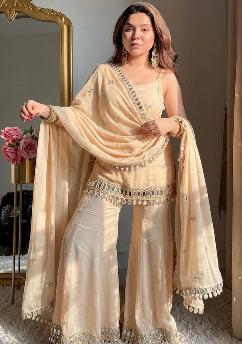 Peach Embroidered Silk Straight Kurta Sets - Indya