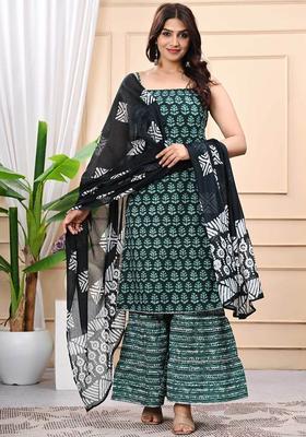 Green Printed Cotton Straight Kurta Sets