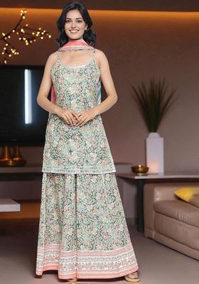 Green Printed Cotton Straight Kurta Sets