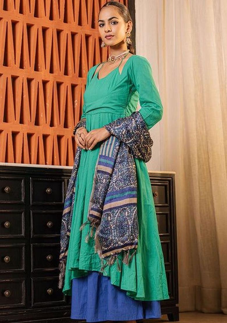 Green Solid Cotton Kurta Sets - Indya