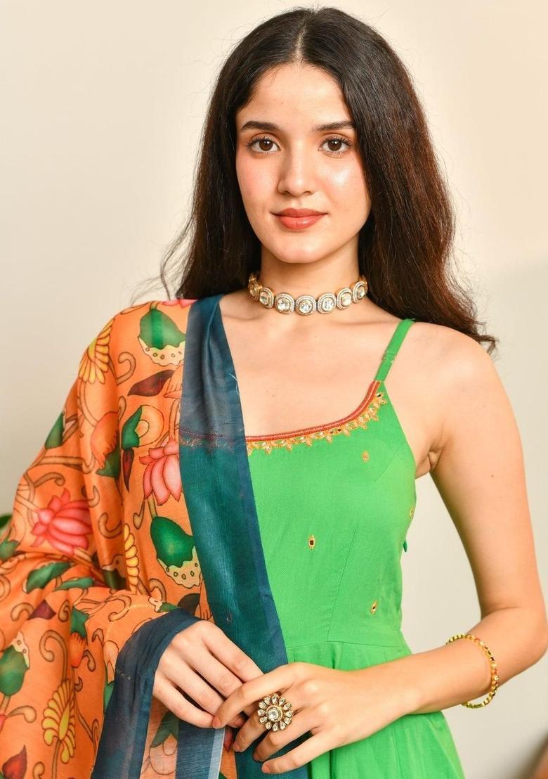 Green Solid Cotton Kurta Sets - Indya