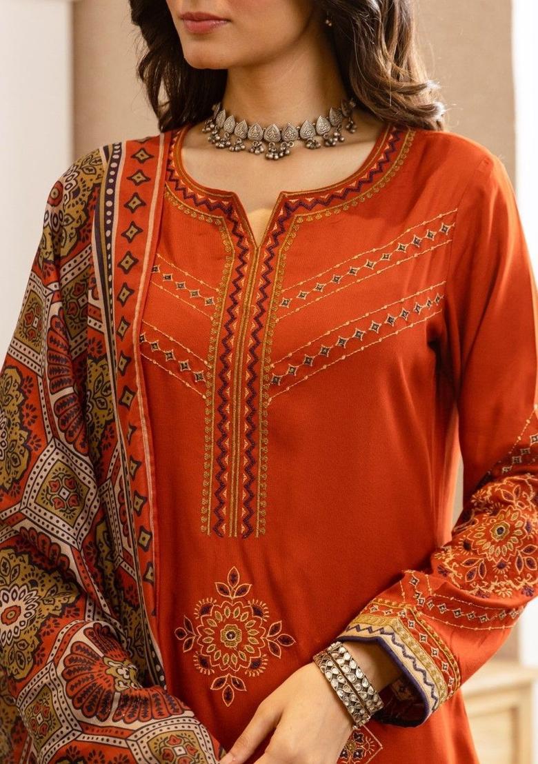 Red Embroidered Cotton Kurta Sets - Indya