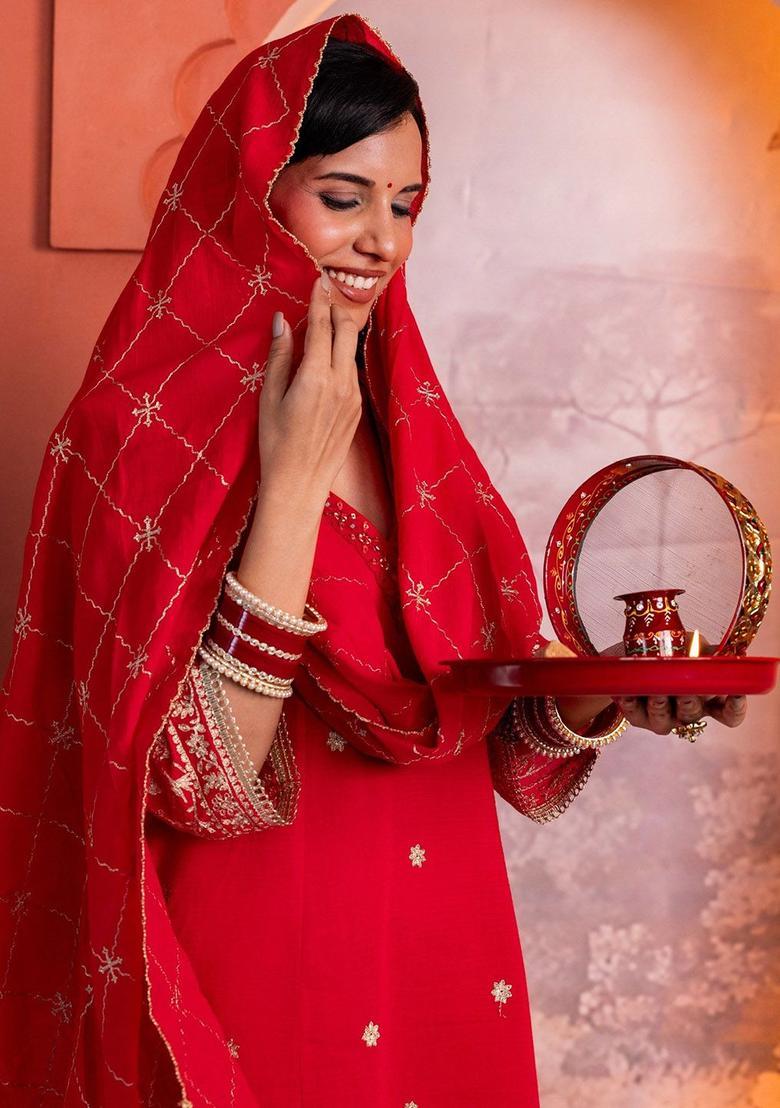 Red Embroidered Cotton Kurta Sets - Indya