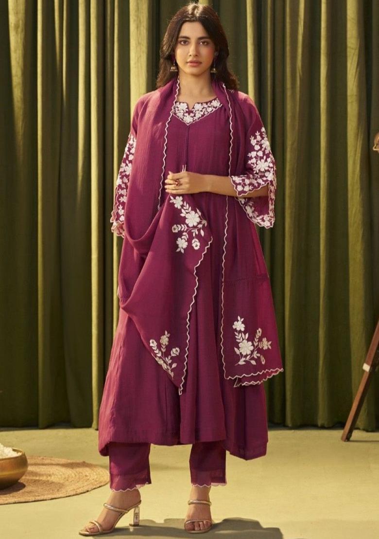 Pink Embroidered Crepe Kurta Sets - Indya