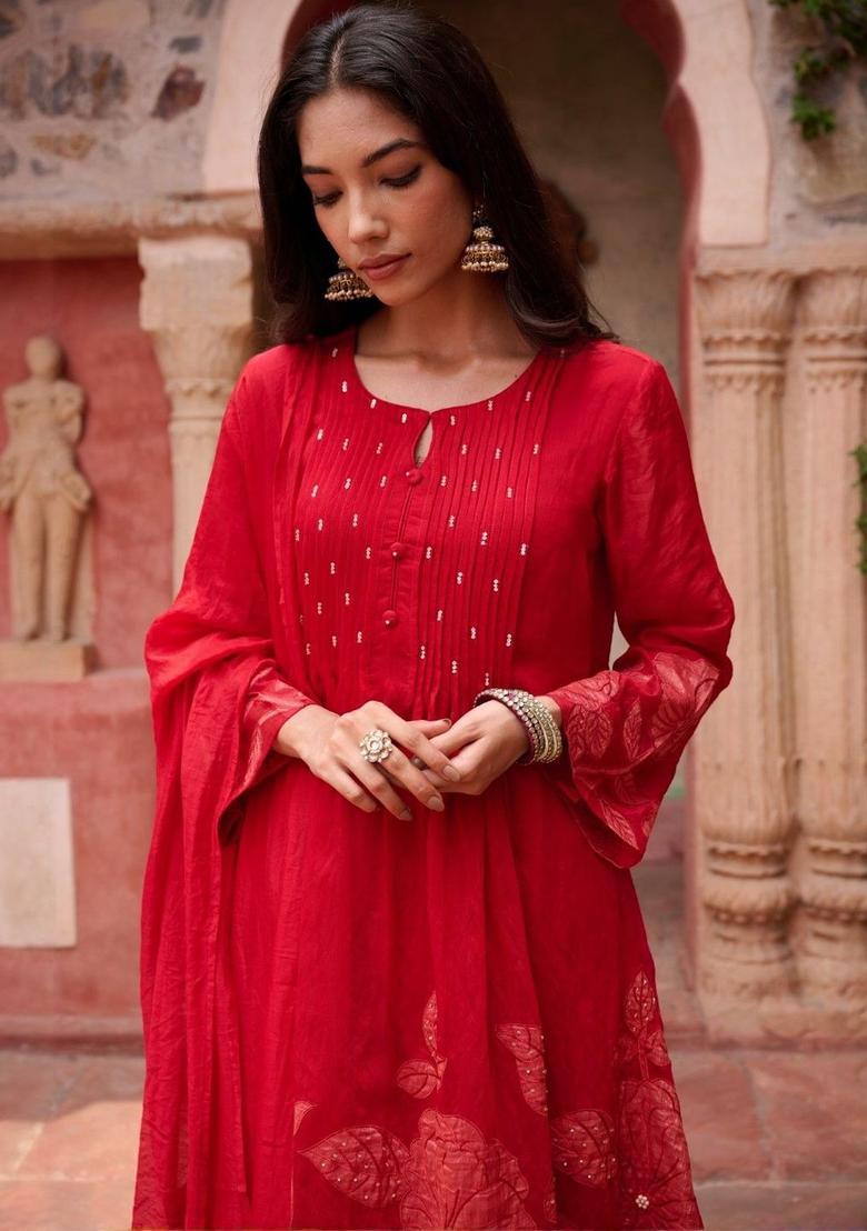 Red Embroidered Cotton Kurta Sets - Indya