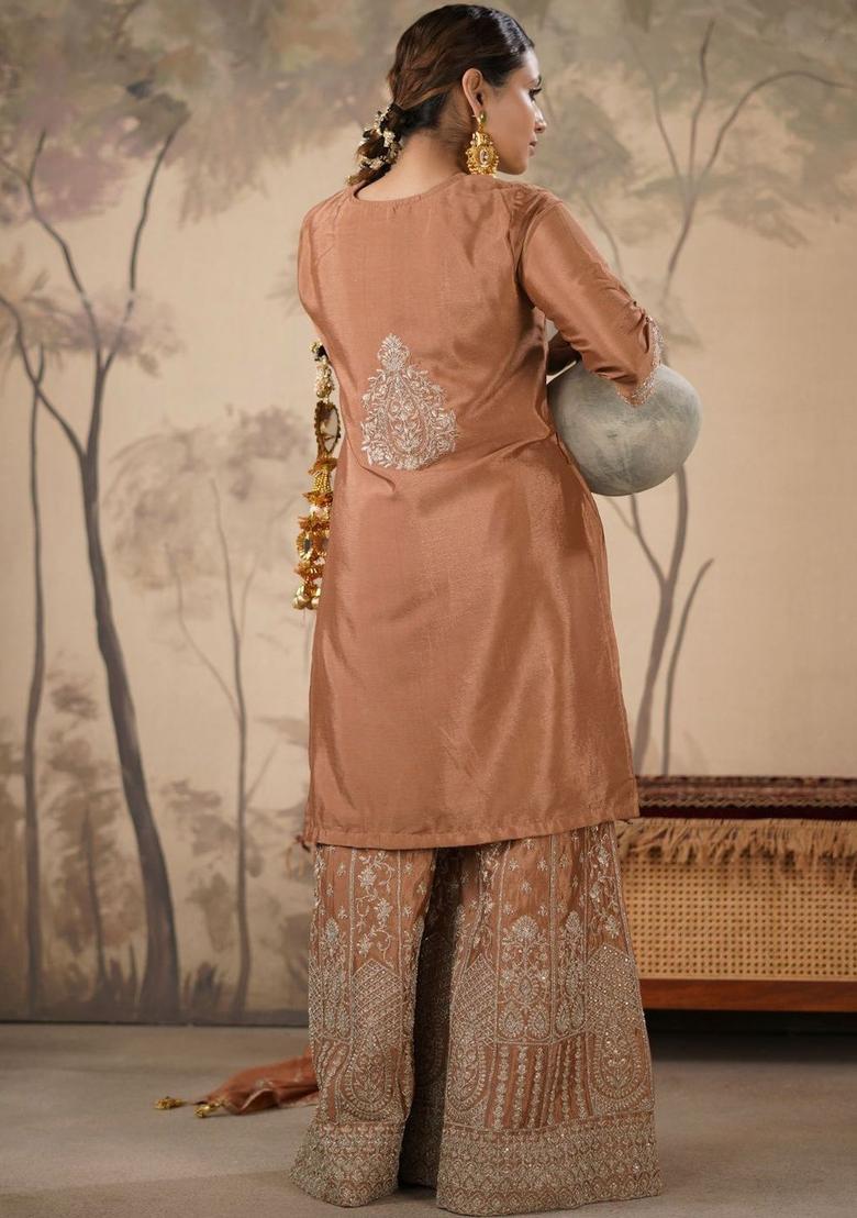 Green Embroidered Chinon Kurta Sets - Indya
