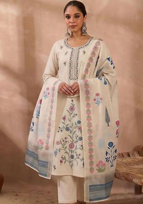 Off White Embroidered Cotton Kurta Sets