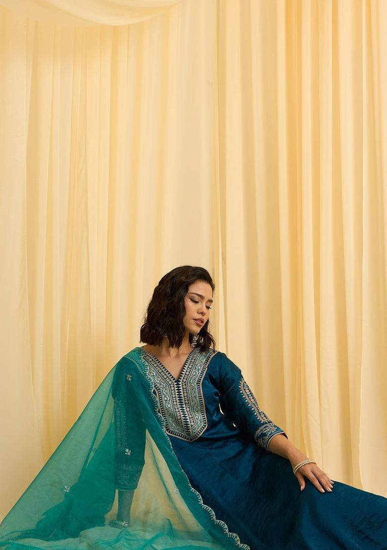 Teal Embroidered Silk Blend Kurta Sets - Indya