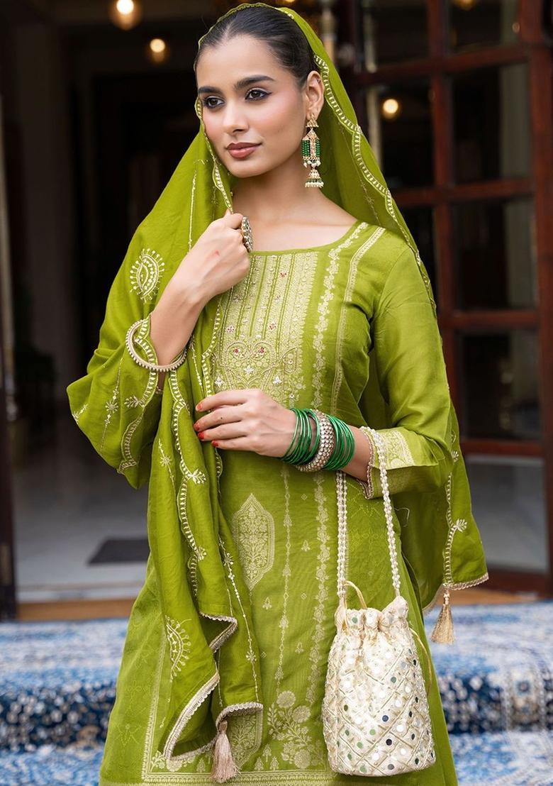 Green Embroidered Silk Blend Kurta Sets - Indya