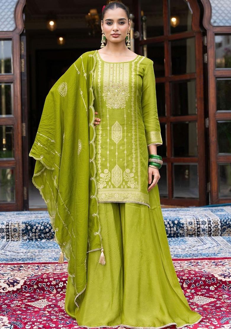 Green Embroidered Silk Blend Kurta Sets - Indya