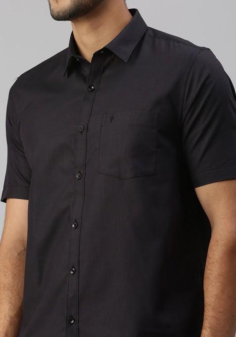 Black Short Sleeves Shirt With Border Detailed Veshti For Men