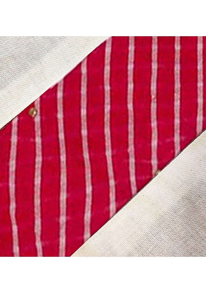 Set Of 6 Off White And Red Cotton Hanging Saree Covers - Indya