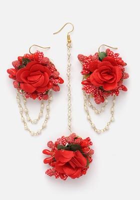 Gold Plated Floral Pearl Beaded Haldi And Mehendi Maang Tika With Earrings