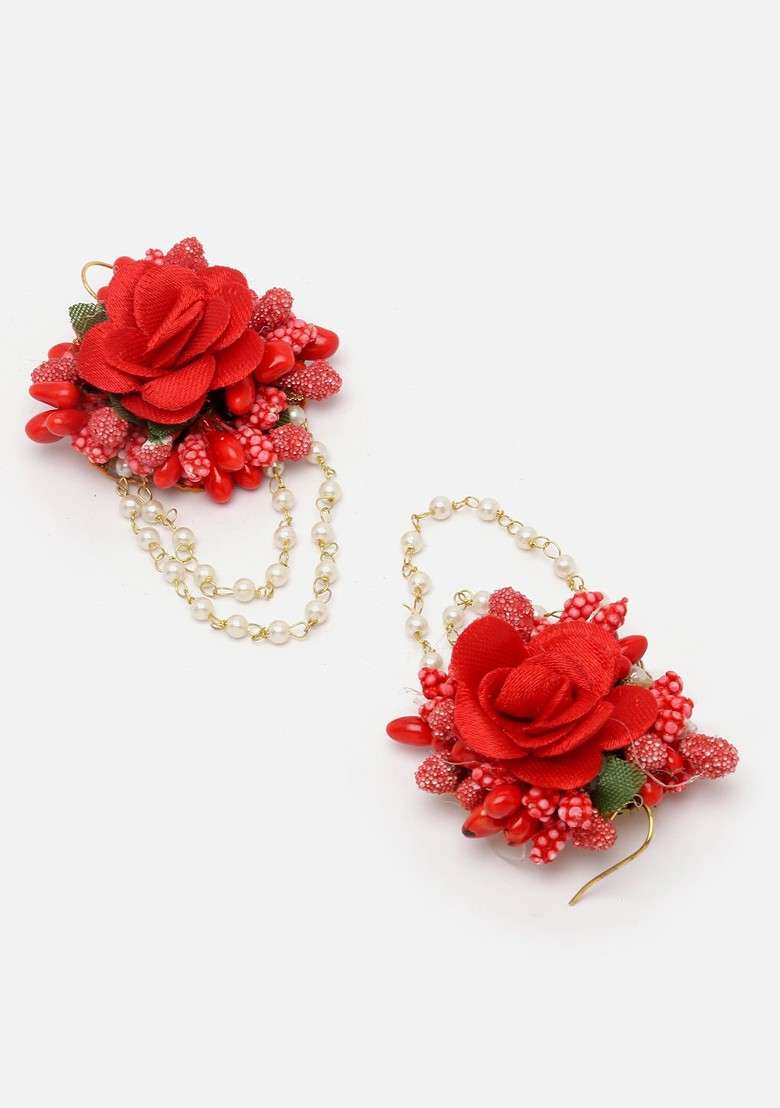 Gold Plated Floral Pearl Beaded Haldi And Mehendi Maang Tika With Earrings - Indya